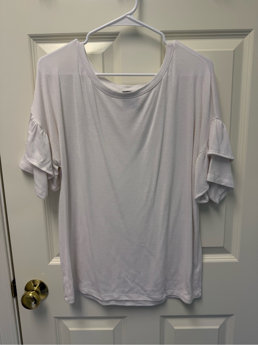H by Bordeaux Crisp White Flutter Tiered Sleeve Knit Tee Size M